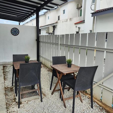 Prima Guest House - Puncak Alam Homestay Mus-Lim Friendly Bandar Puncak Alam المظهر الخارجي الصورة
