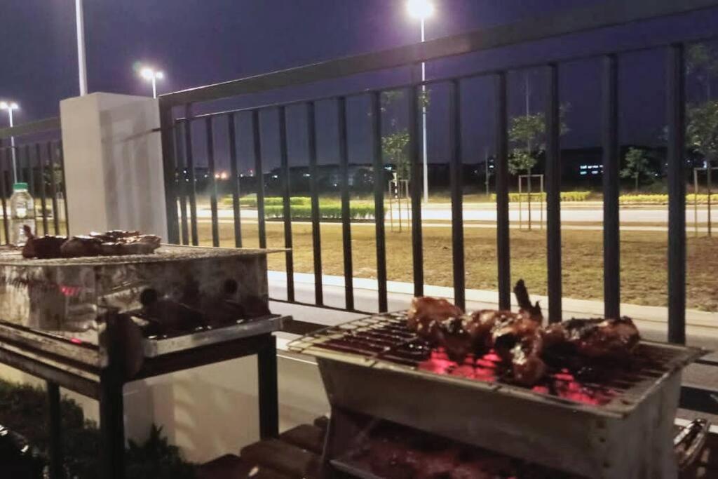 Prima Guest House - Puncak Alam Homestay Mus-Lim Friendly Bandar Puncak Alam المظهر الخارجي الصورة